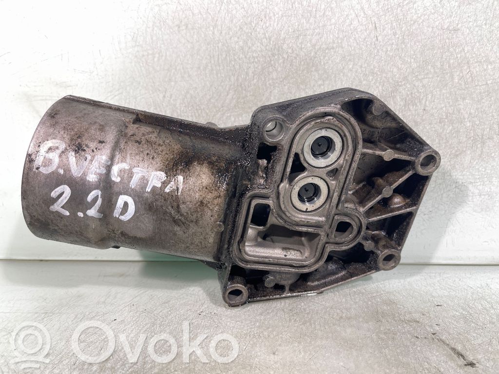 Opel Vectra B Oil filter mounting bracket 