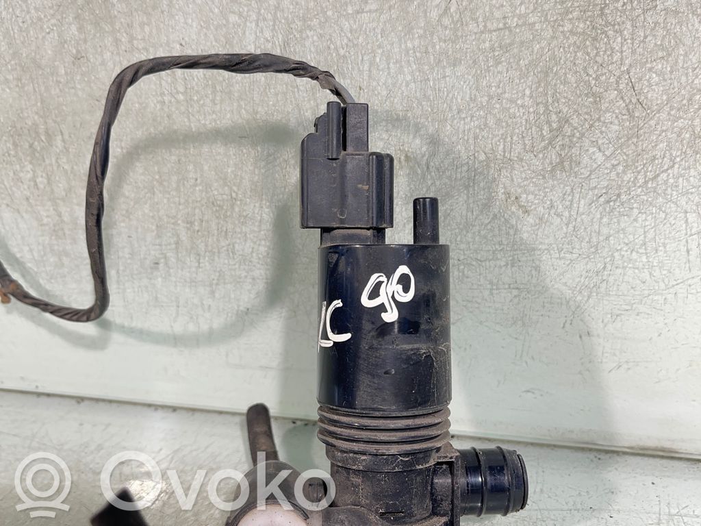 Volvo XC90 Windscreen/windshield washer pump 