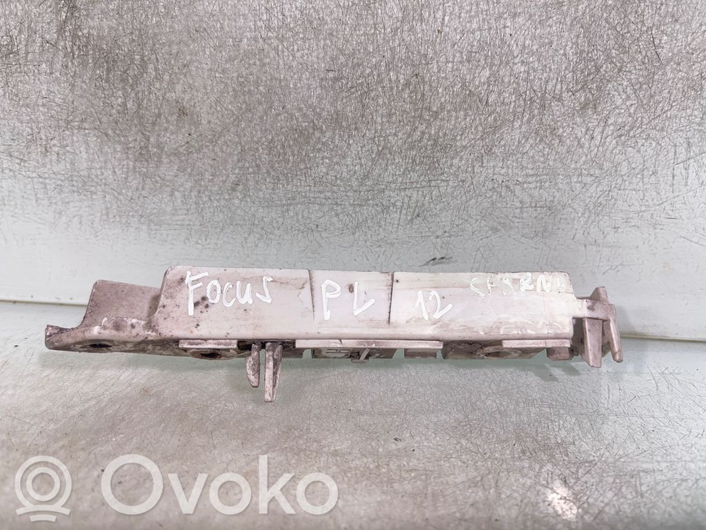 Ford Focus Front bumper mounting bracket 