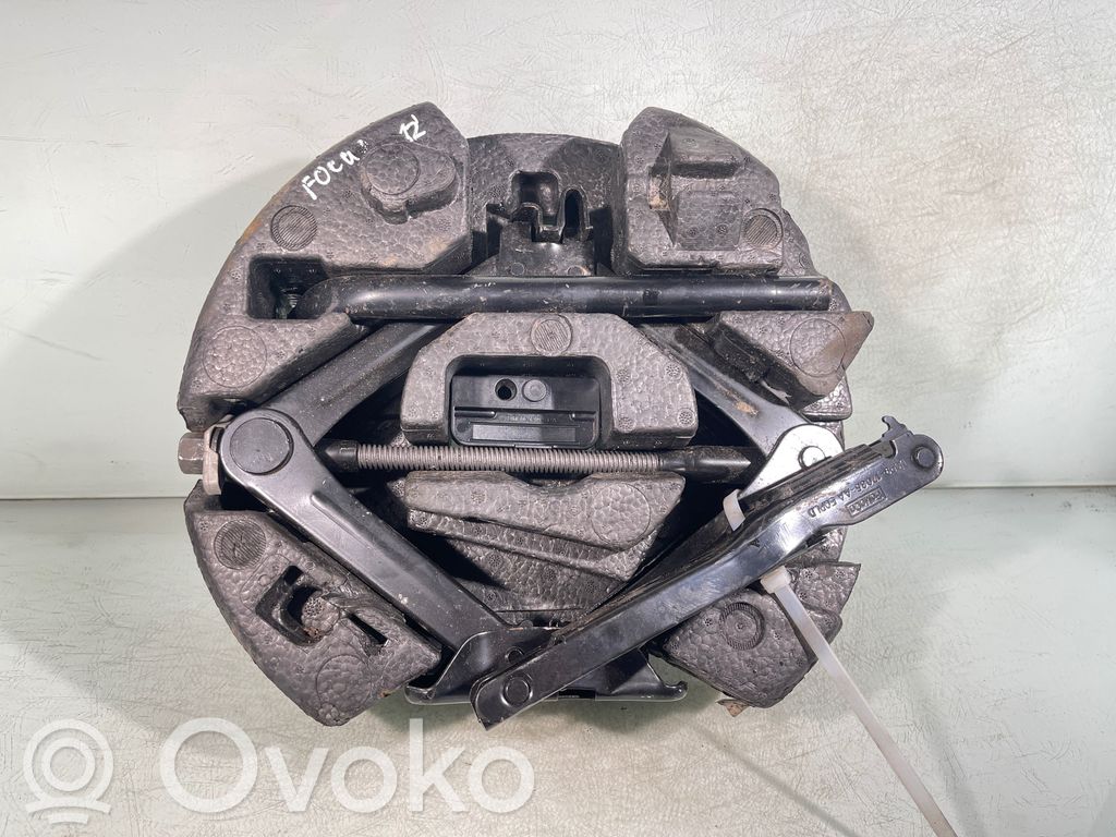 Ford Focus Rezerves riteņa montāžas komplekts 