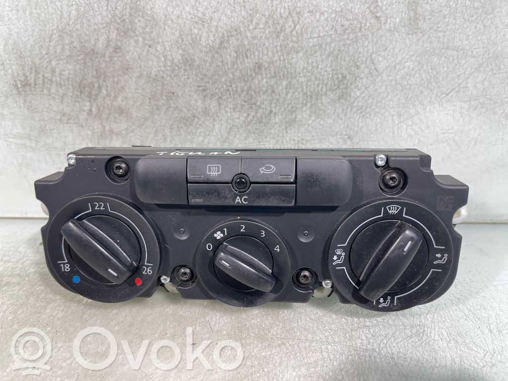 Volkswagen Tiguan Climate control unit 
