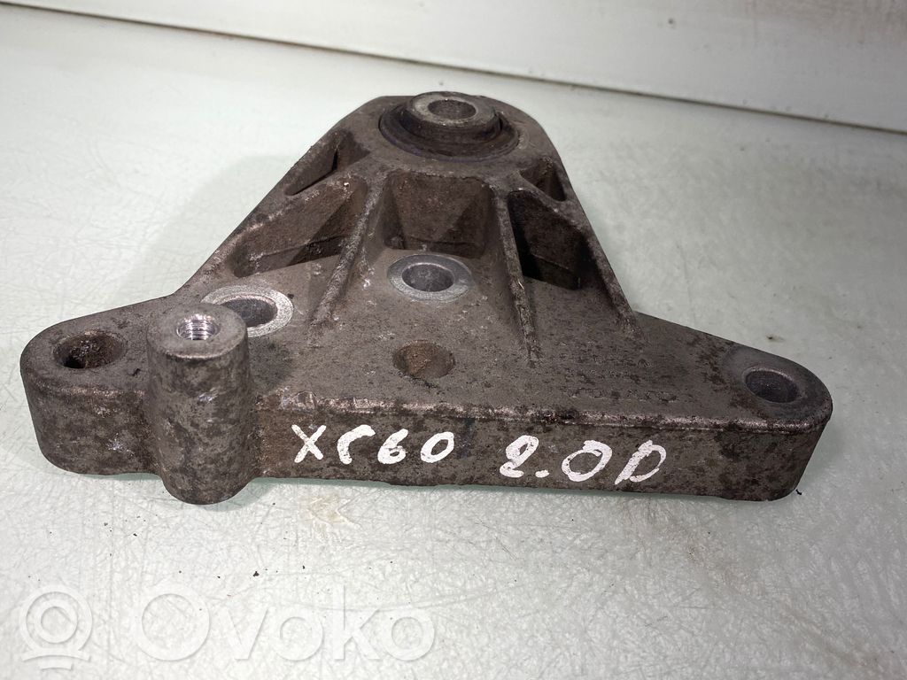 Engine mounting bracket   G2906100