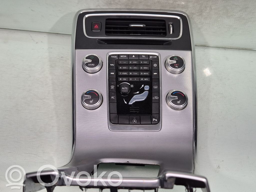 Volvo V60 Panel klimatyzacji 
