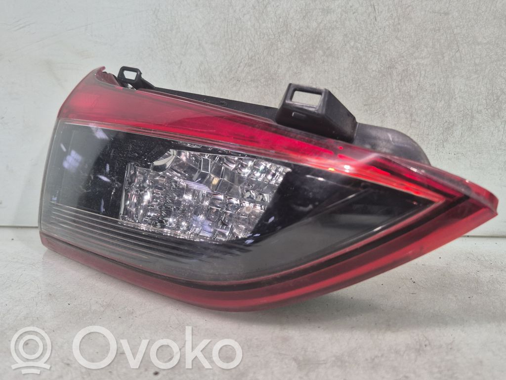 Mazda 6 Tailgate rear/tail lights 