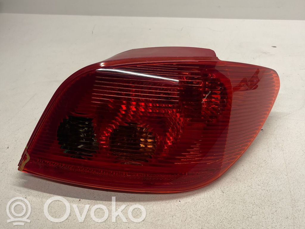 Peugeot 307 Galinis žibintas kėbule 