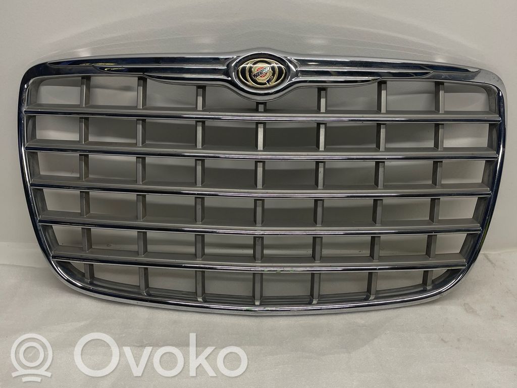 Chrysler 300 - 300C Augšējais režģis 