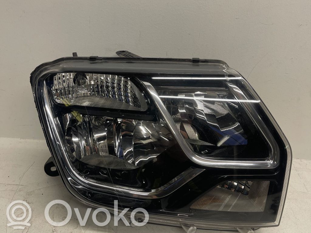 Dacia Duster Faro/fanale 