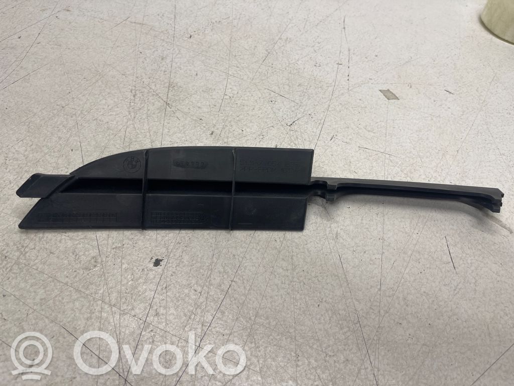 BMW 3 E46 Etupuskurin alempi jäähdytinsäleikkö 