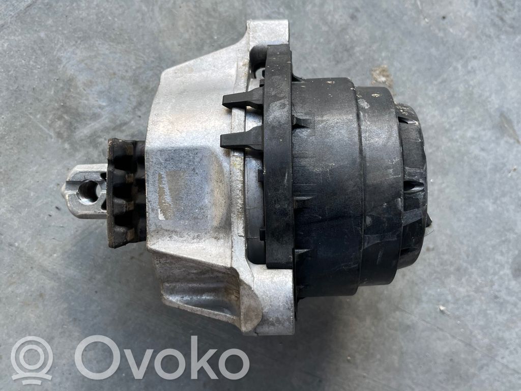 BMW X5 G05 Engine mount bracket 