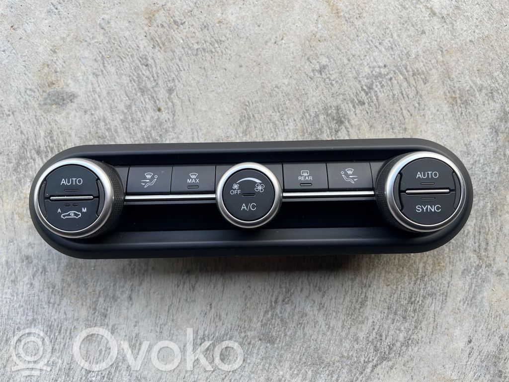 Alfa Romeo Stelvio Climate control unit 