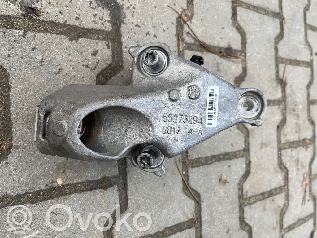 Alfa Romeo Stelvio Łapa / Mocowanie silnika 