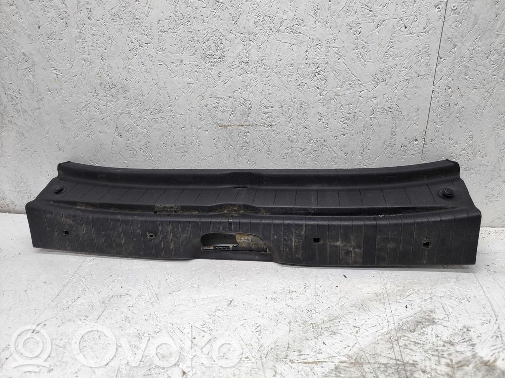 Mercedes-Benz A W169 Osłona pasa bagażnika 