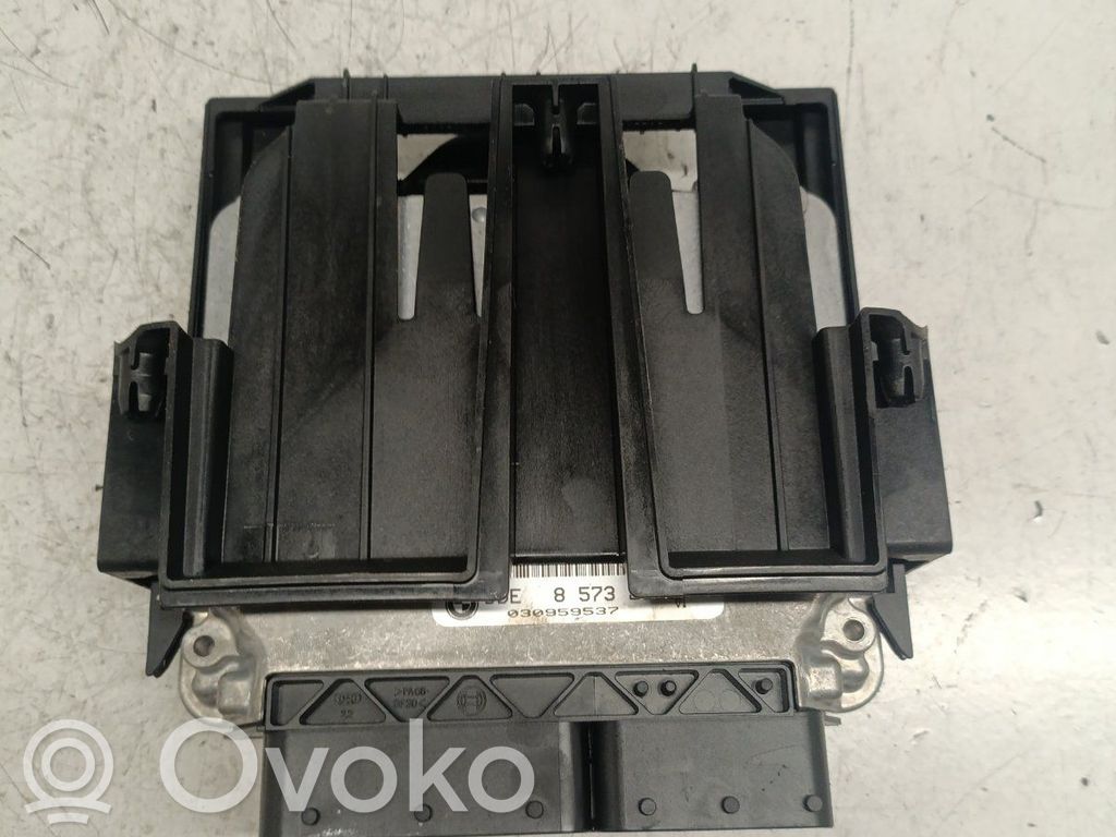 BMW 3 F30 F35 F31 Variklio valdymo blokas 