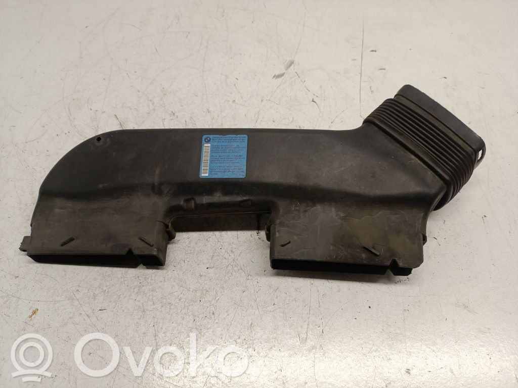 BMW 3 E90 E91 Air intake duct part 