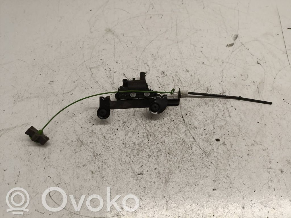 BMW 5 E60 E61 Fuel tank cap lock motor 