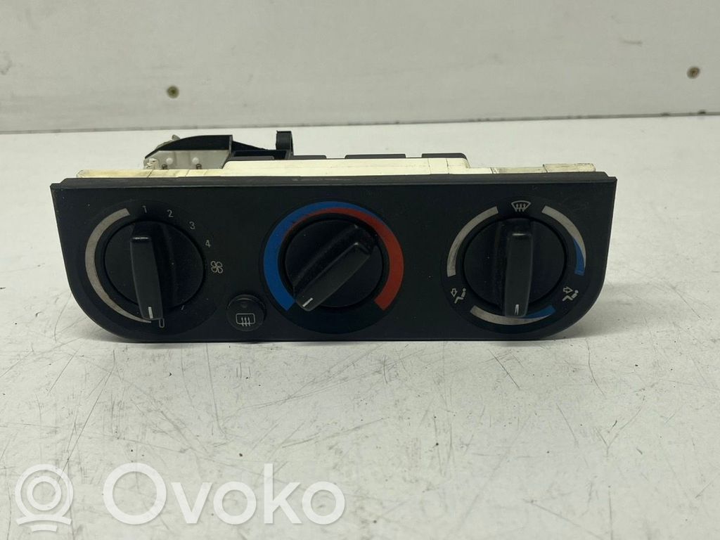 Climate control unit   8368566