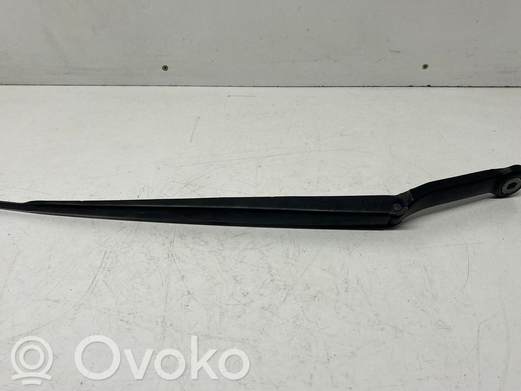 BMW 3 E46 Front wiper blade arm 