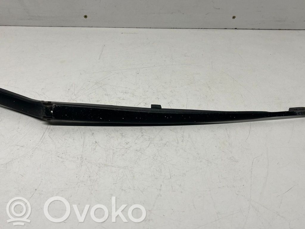 BMW 3 E46 Front wiper blade arm 