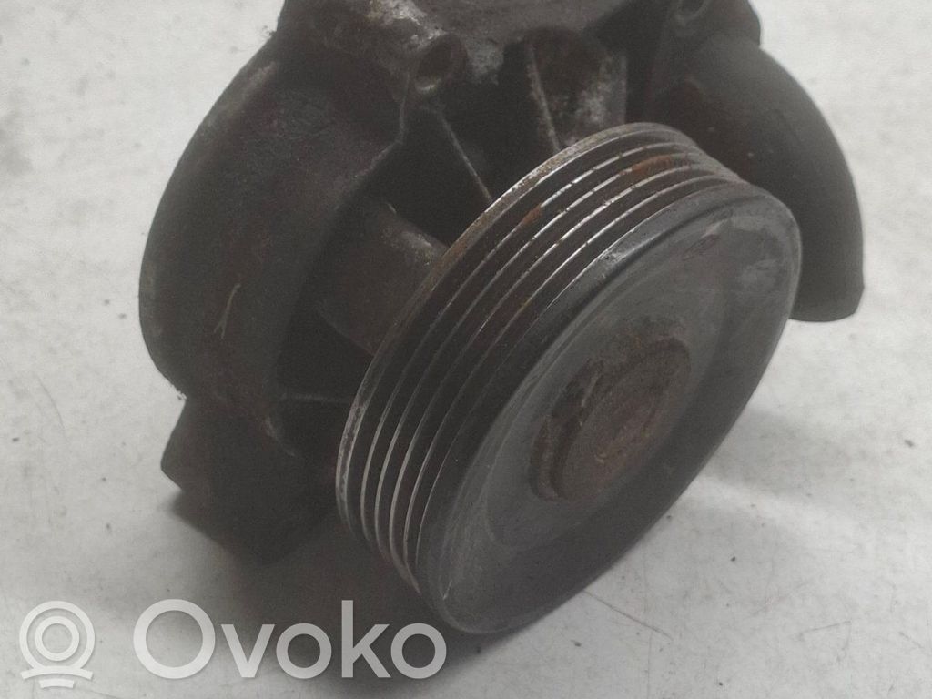 BMW 3 E46 Water pump 