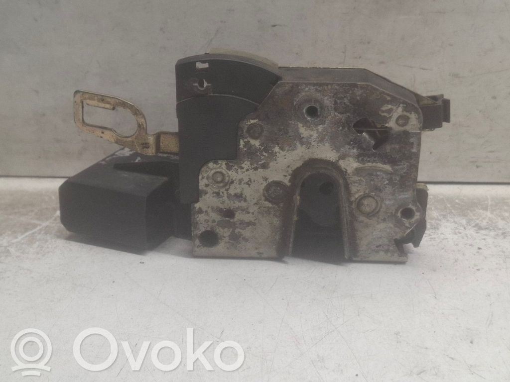 BMW 3 E36 Front door lock 