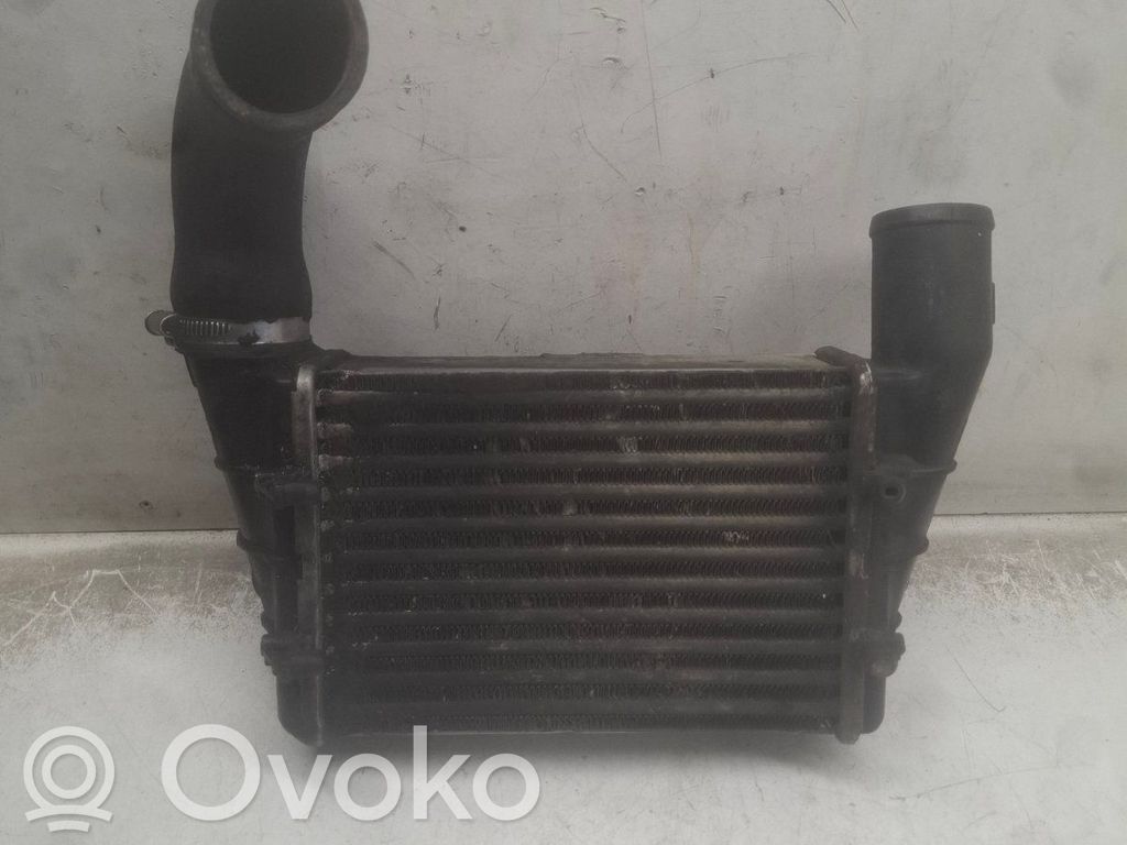 Volkswagen PASSAT B5.5 Interkūlerio radiatorius 