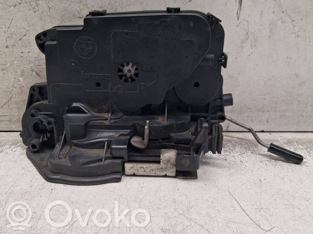 Front door lock   7059974,201779