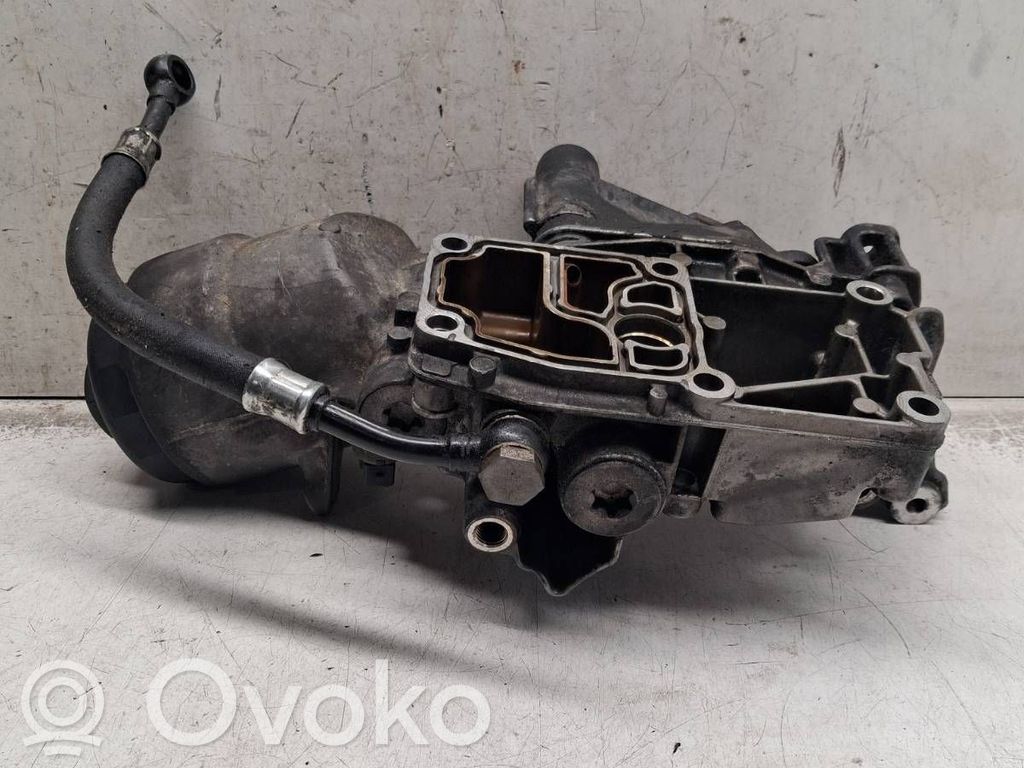 BMW 3 E46 Oil filter mounting bracket 