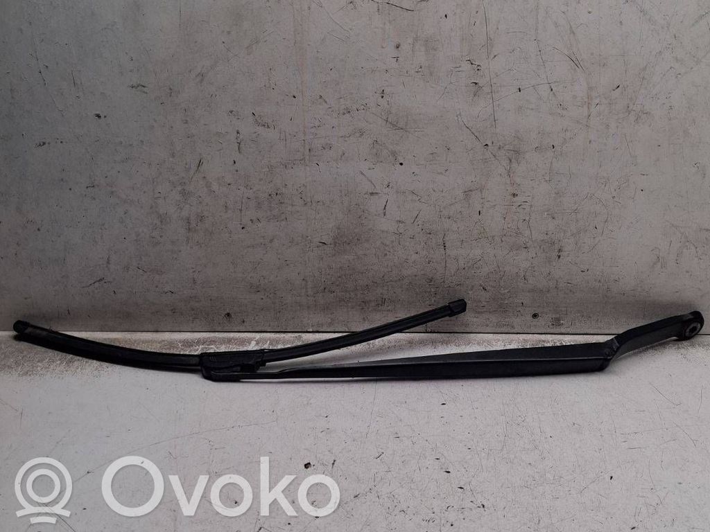 BMW 3 E46 Front wiper blade arm 