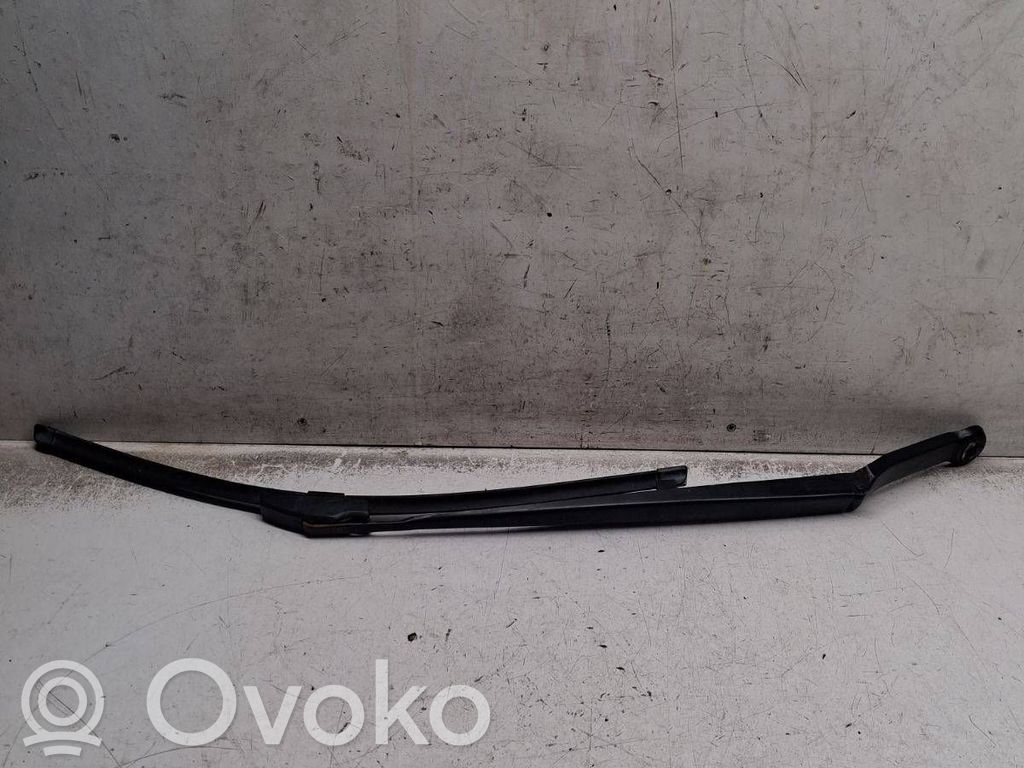 BMW 3 E46 Front wiper blade arm 