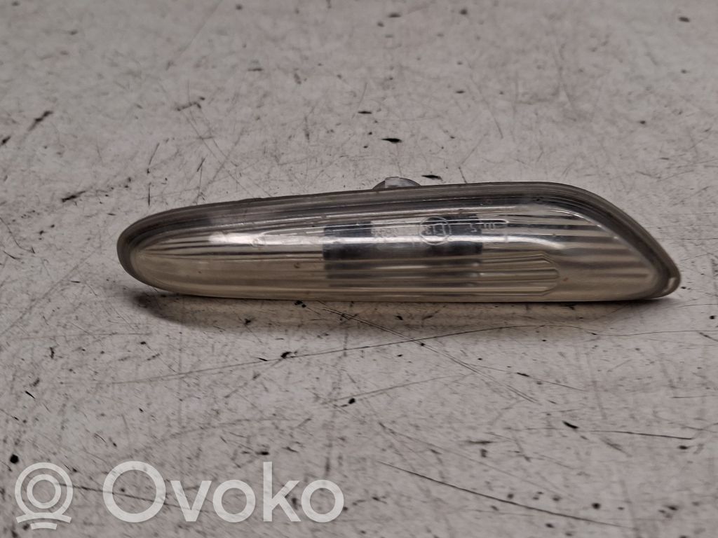 BMW 5 E60 E61 Sparno posūkio žibintas 