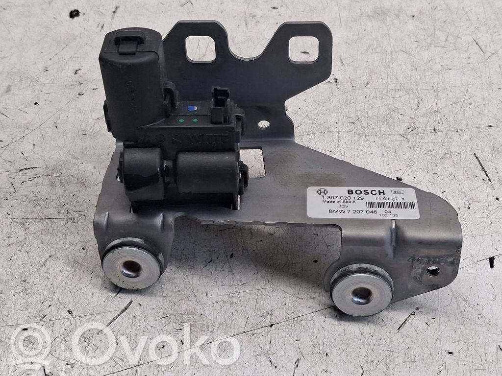 BMW 5 F10 F11 Spyna galinio stiklo 
