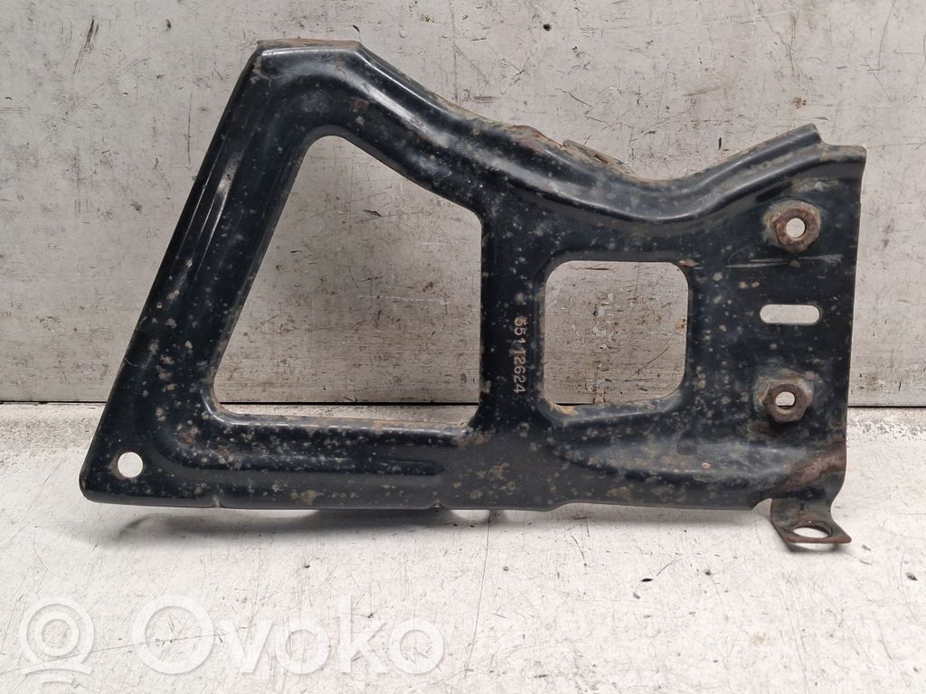 Dodge RAM 1500 DS Bumper support mounting bracket corner 