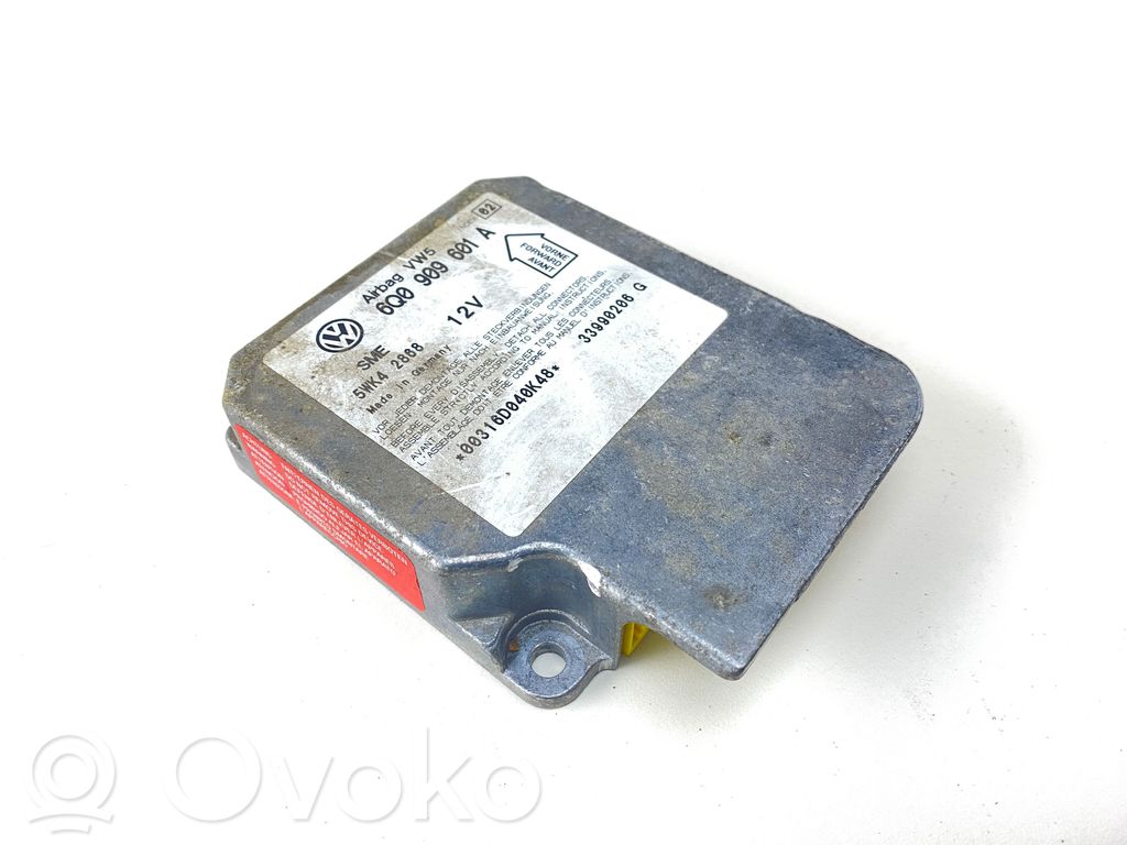 Volkswagen PASSAT B5 Airbag control unit/module 