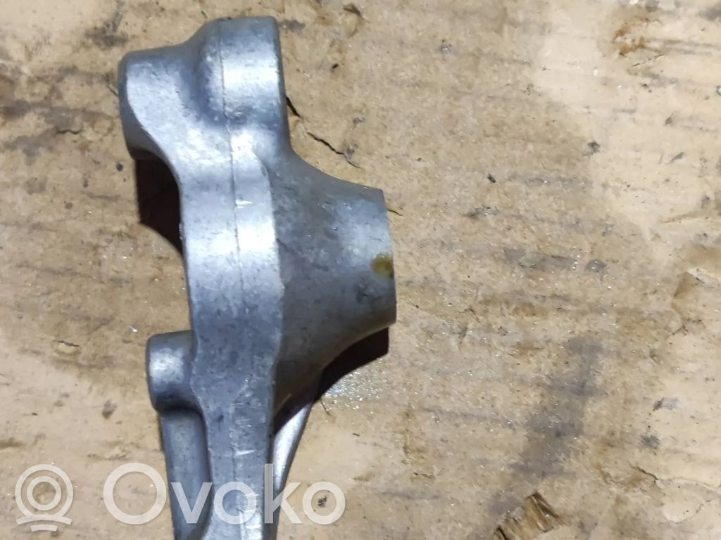Engine mount bracket   286934