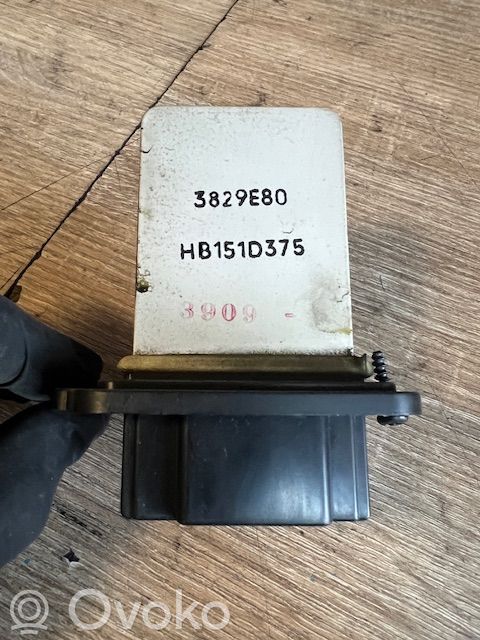 Relais de commande ventilateur chauffage   3829E80