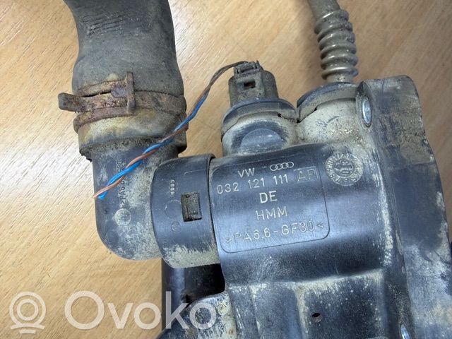 Volkswagen Polo Alloggiamento termostato 