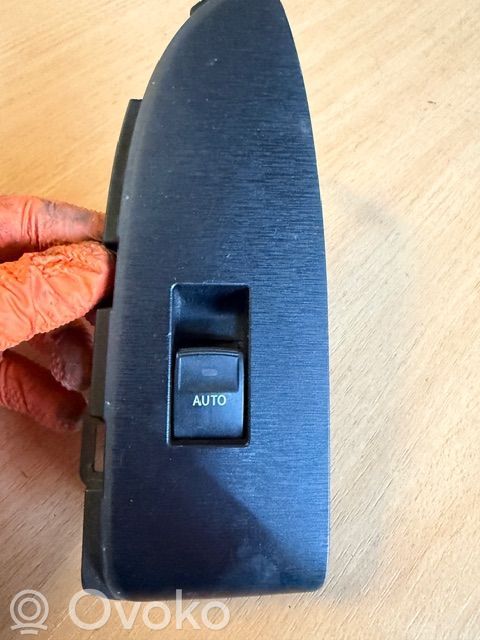 Electric window control switch   7423147110