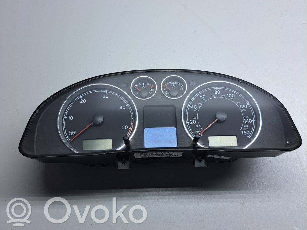 Volkswagen PASSAT B5 Spidometrs (instrumentu panelī) 