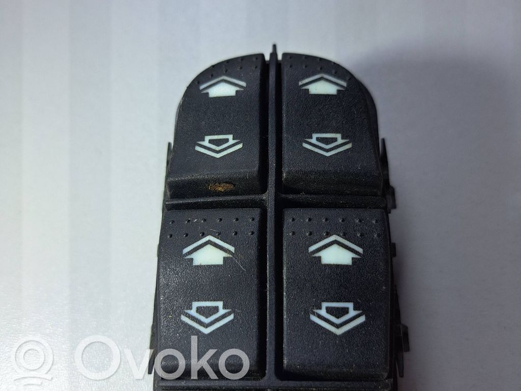 Ford Focus Electric window control switch 