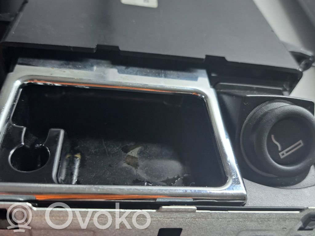 BMW 5 E60 E61 Pelnutrauks 