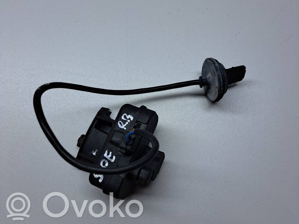 Skoda Superb B6 (3T) Fuel tank cap lock 