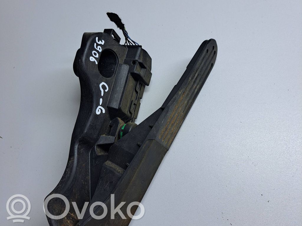 Volkswagen Golf VI Pedał gazu / przyspieszenia 