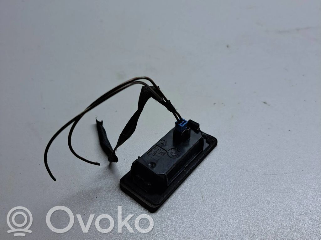BMW 5 F10 F11 Lampa oświetlenia tylnej tablicy rejestracyjnej 