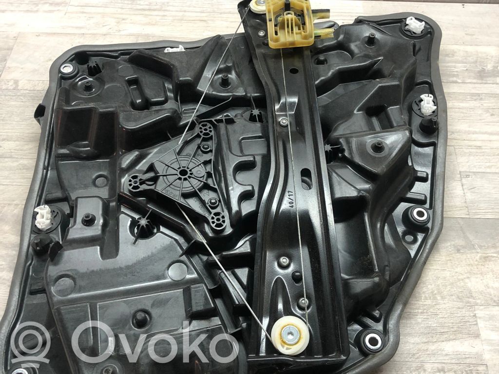 BMW 5 G30 G31 G38 Mechanizm podnoszenia szyby tylnej bez silnika 