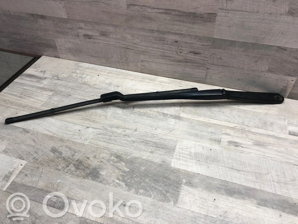 BMW 5 G30 G31 G38 Windshield/front glass wiper blade 