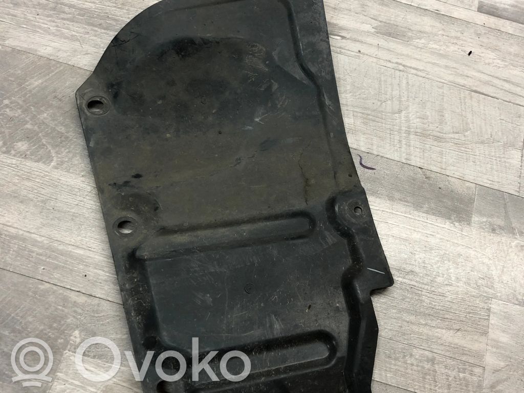 Toyota Avensis T270 Osłona dolna silnika 
