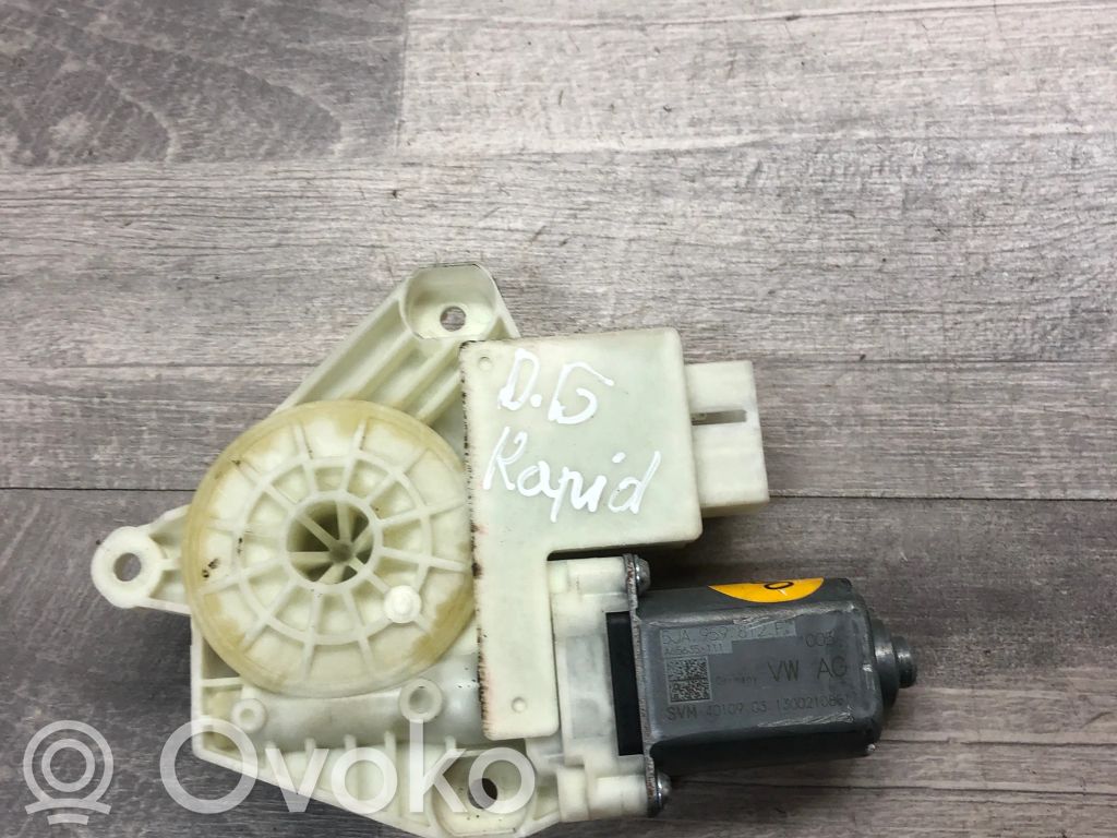 Skoda Rapid (NH) Motor del limpiaparabrisas trasero 