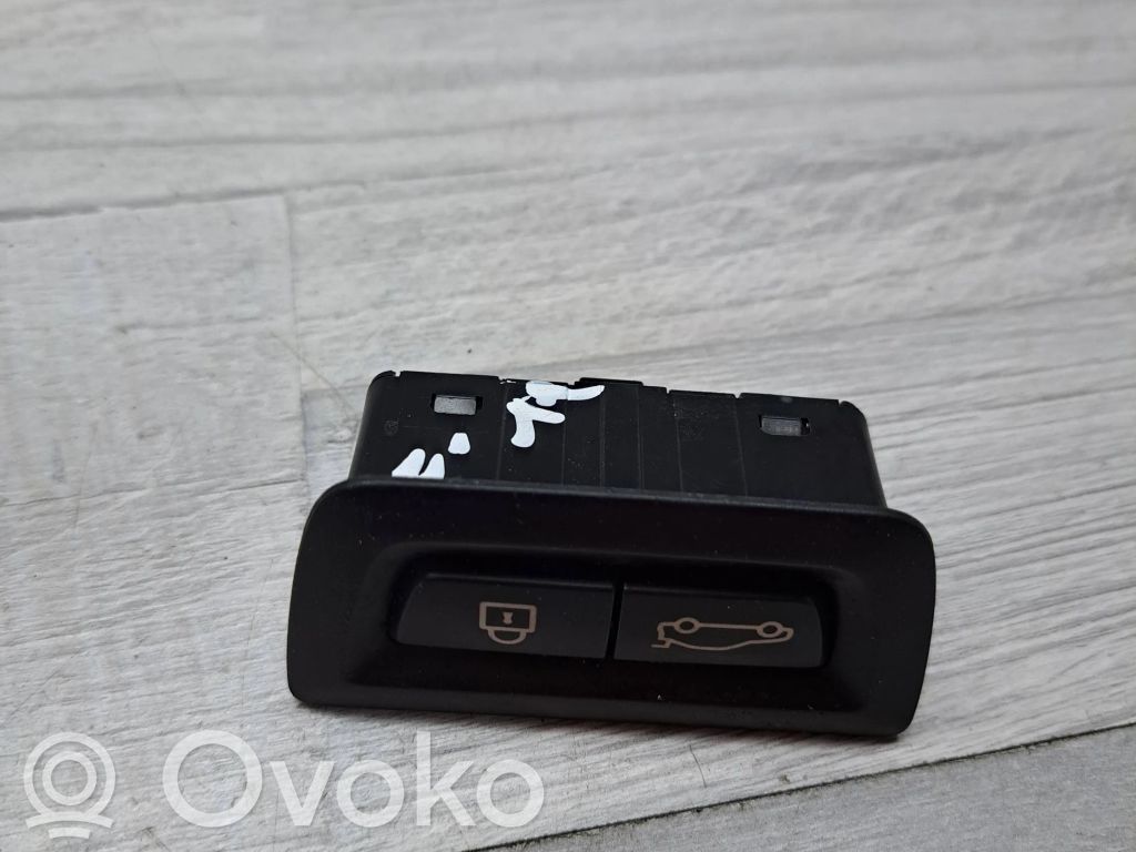 BMW 5 F10 F11 Tailgate/boot open switch button 