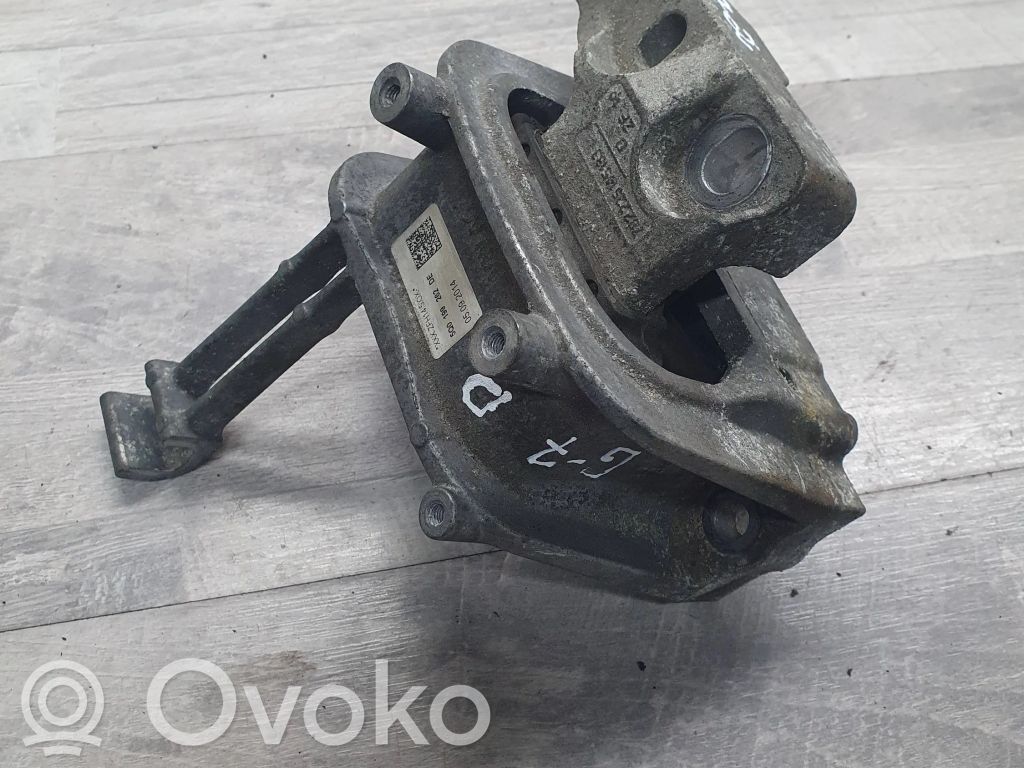 Volkswagen Golf VII Dzinēja spilvens 
