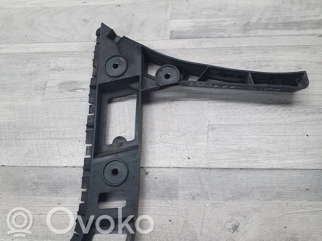 Volkswagen Touran II Rear bumper mounting bracket 